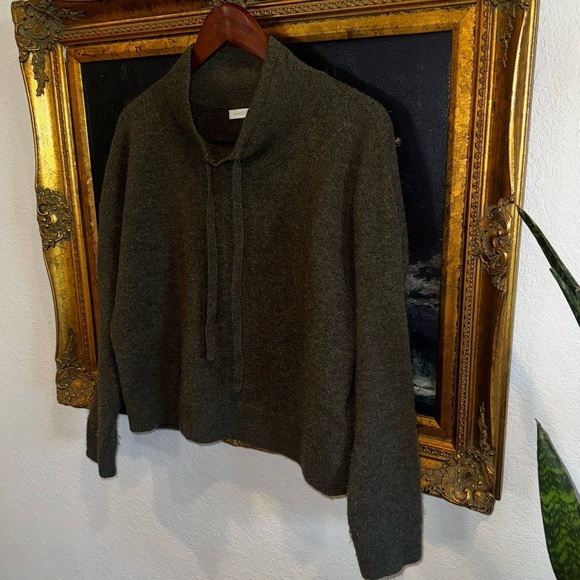 Naked Cashmere Green Cowl Tie Neck Boxy Cropped Sweater Size Small - Picture 1 of 7